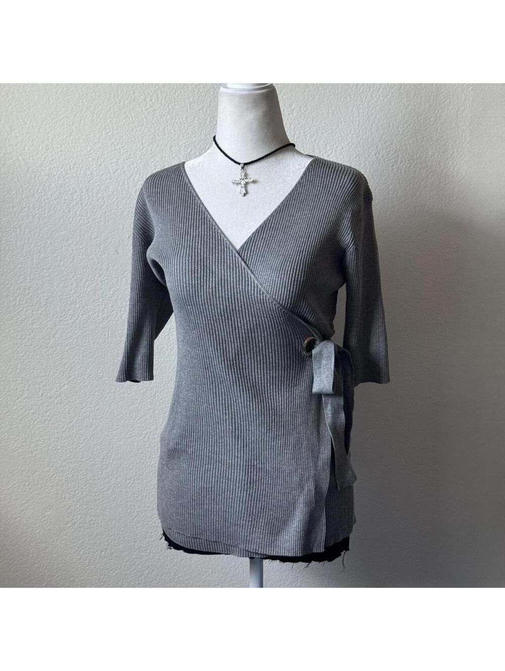 ੈ✩‧₊˚y2k grey ribbed wrap knit short sleeve sweater